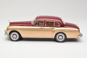 Rolls-Royce Silver Cloud III Flying Spur H.J. Mulliner レッド & ゴールド MCG 1:18 MCG18132 メタル - 画像 3/6