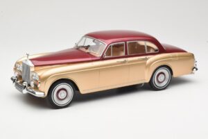 Rolls-Royce Silver Cloud III Flying Spur H.J. Mulliner レッド & ゴールド MCG 1:18 MCG18132 メタル