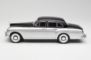 Rolls-Royce Silver Cloud III Mulliner シルバー & ブラック MCG 1:18 MCG18128 メタル - 画像 3/6
