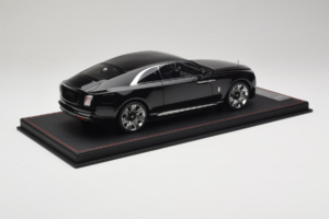 Rolls-Royce Spectre ブラック Df Model 1:18 REMC017 レジン - 画像 3/6
