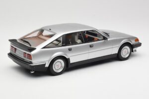 Rover Vitesse SD1 3.5 V8 シルバー Minichamps 1:18 107138402 メタル - 画像 2/6