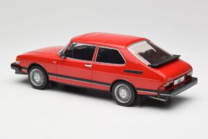 Saab 900 GL レッド MCG 1:18 MCG18340 メタル - 画像 4/6