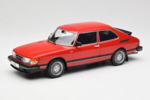 Saab 900 GL レッド MCG 1:18 MCG18340 メタル