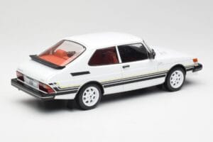 Saab 900 Turbo ホワイト MCG 1:18 MCG18339 メタル - 画像 2/6