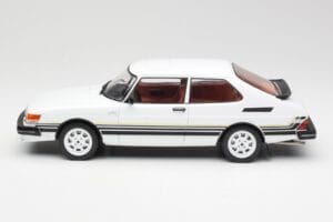 Saab 900 Turbo ホワイト MCG 1:18 MCG18339 メタル - 画像 3/6