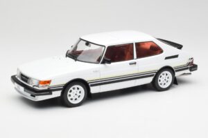 Saab 900 Turbo ホワイト MCG 1:18 MCG18339 メタル