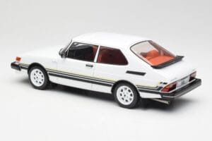 Saab 900 Turbo ホワイト MCG 1:18 MCG18339 メタル - 画像 5/6