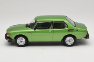 Saab 99 メタリック グリーン MCG 1:18 MCG18440 メタル - 画像 3/6