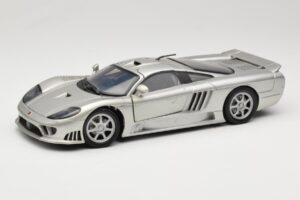 Saleen S7 シルバー Welly 1:18 23124646-M20 メタル
