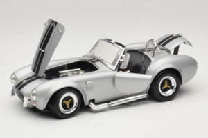 Shelby Cobra 427S/C シルバー ブラックストライプ Road Signature 1:18 92058 メタル - 画像 2/8