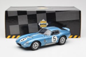 Shelby Cobra Daytona Coupe #5 D. Gurney / B. Bondurant 24 Hours of Le Mans 1964 Exoto 1:18 135190555498 メタル - 画像 8/8