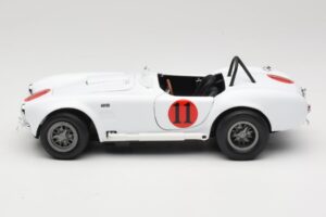 Shelby Cobra 427 S/C ホワイト Auto World 1:18 AWSS104 メタル - 画像 4/8
