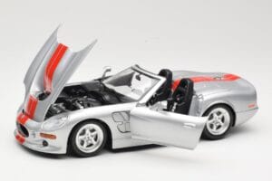 Shelby Series 1 シルバー Bburago 1:18 3323 メタル - 画像 2/8
