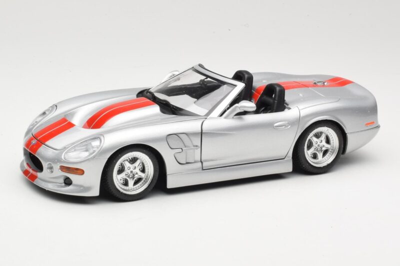 Shelby Series 1 シルバー Bburago 1:18 3323 メタル