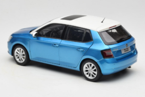 Skoda Fabia Mk3 ブルー OEM 1:18 ZSF000004BLA メタル - 画像 7/8