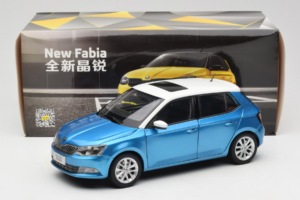 Skoda Fabia Mk3 ブルー OEM 1:18 ZSF000004BLA メタル - 画像 8/8