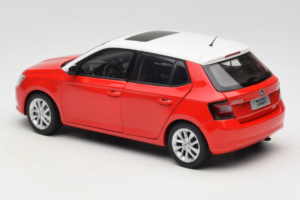 Skoda Fabia Mk3 レッド OEM 1:18 ZSF00004ROT メタル - 画像 7/8
