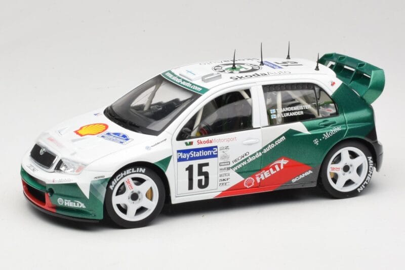 Skoda Fabia WRC #15 T. Gardemeister / P. Lukander WRC 1999 Solido 1:18 90457 メタル