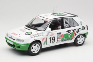 Skoda Felicia Kit Car #19 P. Sibera / P. Gross Tour de Corse 1995 IXO 1:18 18RMC149B メタル