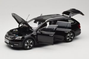 Skoda Octavia Mk4 Combi ブラウン Paudi Model 1:18 ZMR000005BRA メタル - 画像 2/8