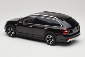 Skoda Octavia Mk4 Combi ブラウン Paudi Model 1:18 ZMR000005BRA メタル - 画像 7/8