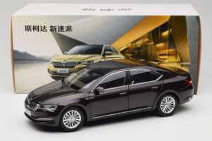 Skoda Superb Mk3 ブラック Paudi Model 1:18 ZSS000006BLA メタル - 画像 8/8