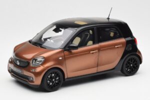 Smart Forfour W453 ブラック ヘーゼル ブラウン Norev 1:18 B66960299 メタル