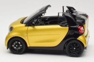 Smart Fortwo 453 カブリオレ ブラック＆イエロー Norev 1:18 B66960289 メタル - 画像 4/8