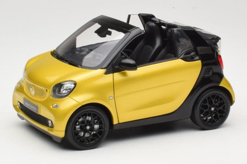 Smart Fortwo 453 カブリオレ ブラック＆イエロー Norev 1:18 B66960289 メタル