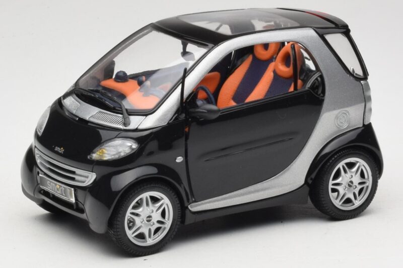 Smart Fortwo ブラック Kyosho 1:18 0004830V000C08Q00 メタル