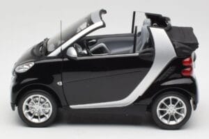 Smart Fortwo カブリオ W451 ブラック & シルバー Minichamps 1:18 Q0022566V001C18Q00 メタル - 画像 4/8