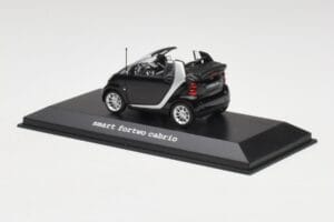 Smart Fortwo Cabrio ディープブラック Minichamps 1:43 Q0022561V001C18Q00 メタル - 画像 3/4