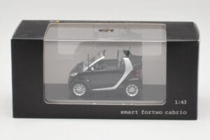 Smart Fortwo Cabrio ディープブラック Minichamps 1:43 Q0022561V001C18Q00 メタル - 画像 4/4