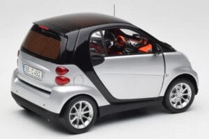 Smart Fortwo クーペ W451 シルバー & ブラック Minichamps 1:18 Q0022528V001C75Q00 メタル - 画像 3/8