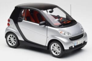 Smart Fortwo クーペ W451 シルバー & ブラック Minichamps 1:18 Q0022528V001C75Q00 メタル - 画像 6/8