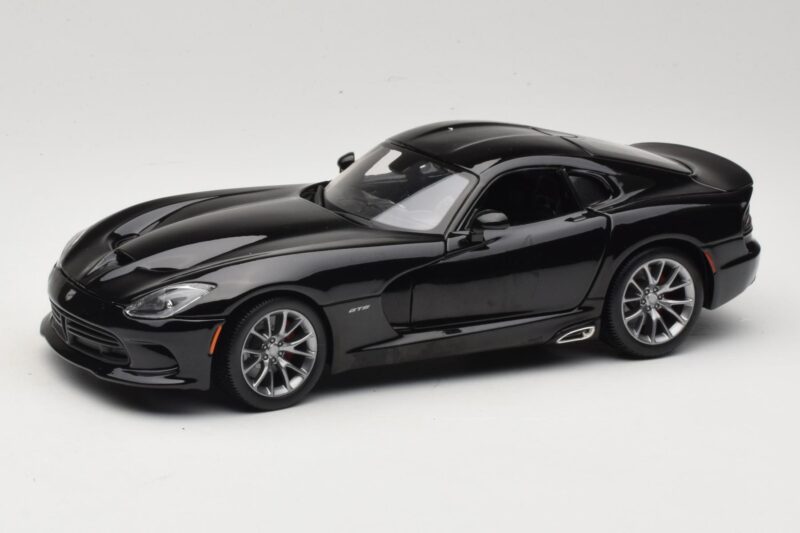 SRT Viper GTS ブラック Maisto 1:18 31128 メタル