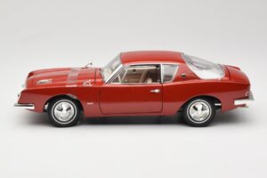 Studebaker Avanti レッド Solido 1:18 421183270 メタル - 画像 4/8