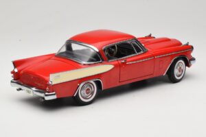 Studebaker Golden Hawk Apache Red Motor City 1:18 80009 メタル - 画像 3/8