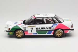 Subaru Legacy RS BC5 Group A #7 C. McRae / D. Ringer Rally Sweden 1992 Otto 1:18 OT1158 レジン - 画像 3/6