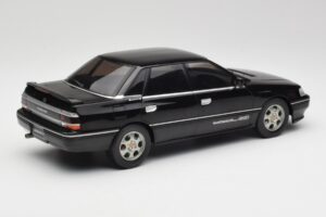 Subaru Legacy RS ブラック IXO 1:18 18CMC131A メタル - 画像 2/6