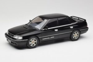 Subaru Legacy RS ブラック IXO 1:18 18CMC131A メタル
