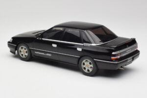 Subaru Legacy RS ブラック IXO 1:18 18CMC131A メタル - 画像 5/6