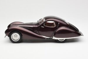 Talbot-Lago T150 C-SS Figoni & Falaschi Teardrop ダークボルドーメタリック CMC 1:18 M-179 メタル - 画像 3/6