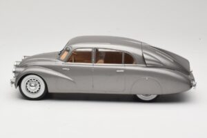 Tatra 87 グレー MCG 1:18 MCG18068 メタル - 画像 3/6
