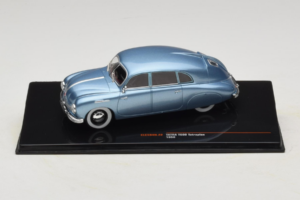 Tatra T600 Tatraplan ブルー IXO 1:43 CLC594N メタル