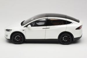 Tesla Model X ホワイト OEM 1:18 TESLA001 メタル - 画像 4/8
