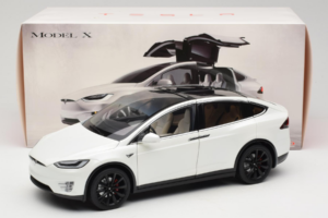 Tesla Model X ホワイト OEM 1:18 TESLA001 メタル - 画像 8/8