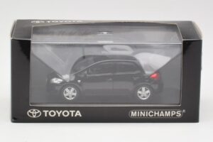 Toyota Auris E150 ブラック Minichamps 1:43 TOYOTA004 メタル - 画像 4/4