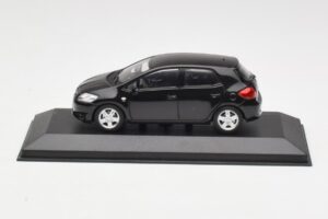 Toyota Auris E150 ブラック Minichamps 1:43 TOYOTA004 メタル