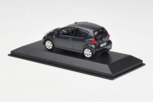Toyota Aygo AB10 Grey Metallic Minichamps 1:43 AYGO001 メタル - 画像 3/4